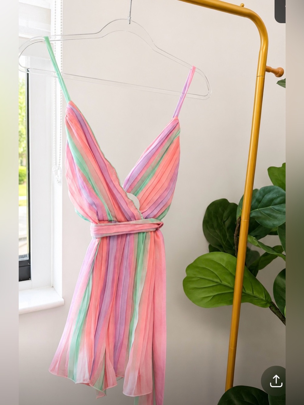 ✨ NWT Luxxel Pastel Pleated Romper | Size Small | Boutique ✨ - Picture 4 of 5